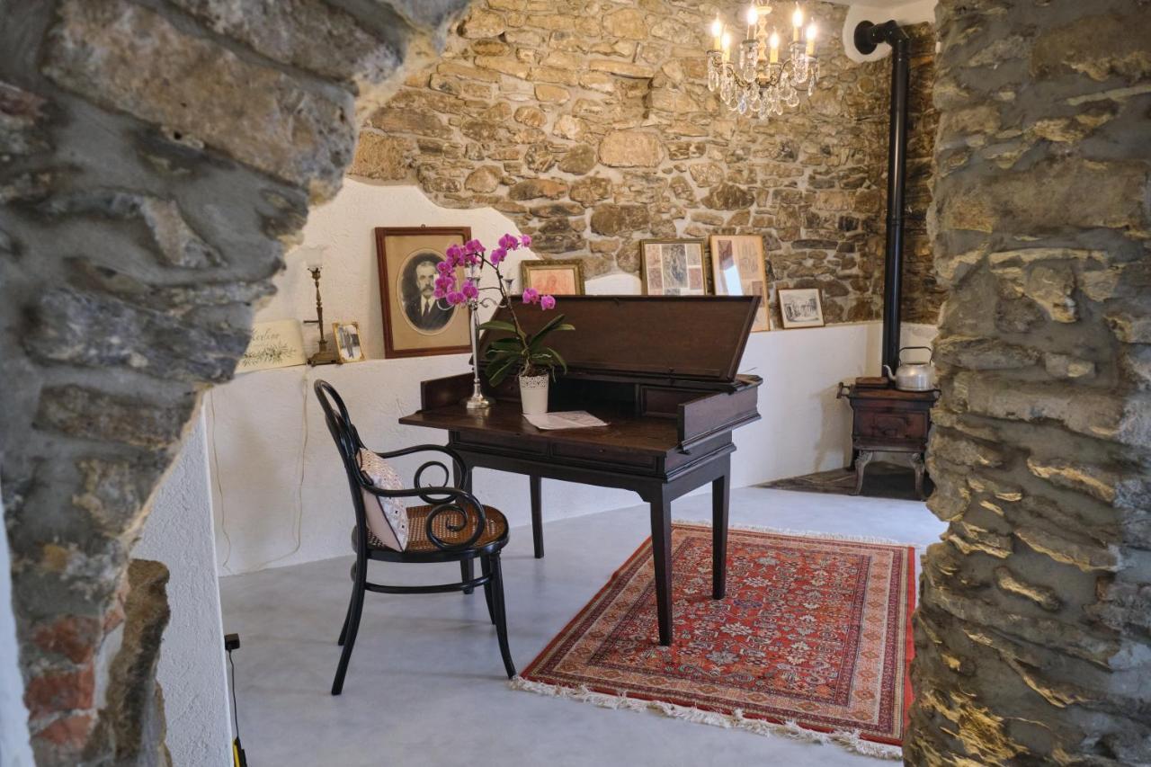 Le Merline Farm stay Arnasco